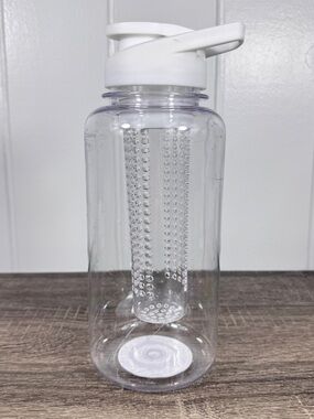 NEW Target Bullseye Playground Water Bottle with Infuser